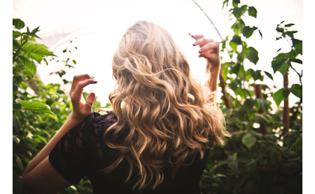 Средства по уходу за волосами: обзор базовых продуктов