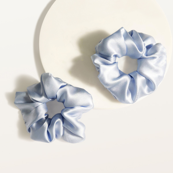 Шелковые резинки широкие 2 шт. серебристо-голубой