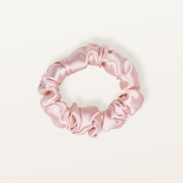 Шелковая резинка средняя розовая пудра