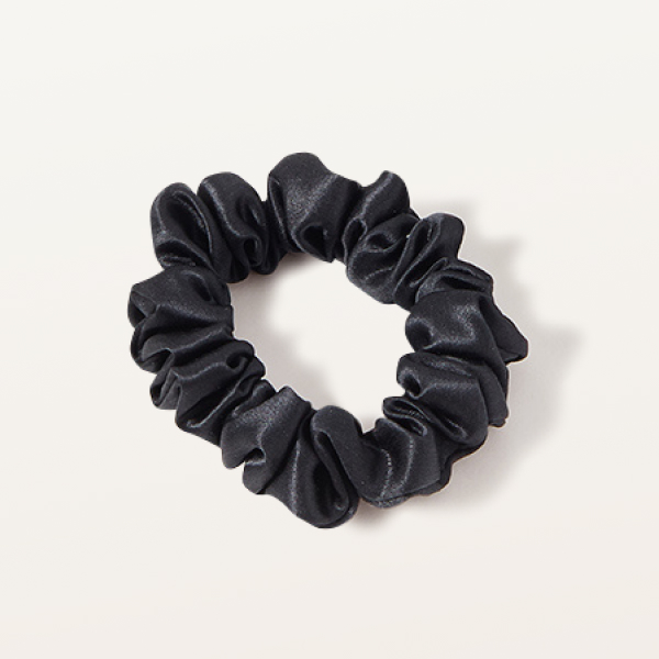 Шелковая резинка средняя глубокий черный