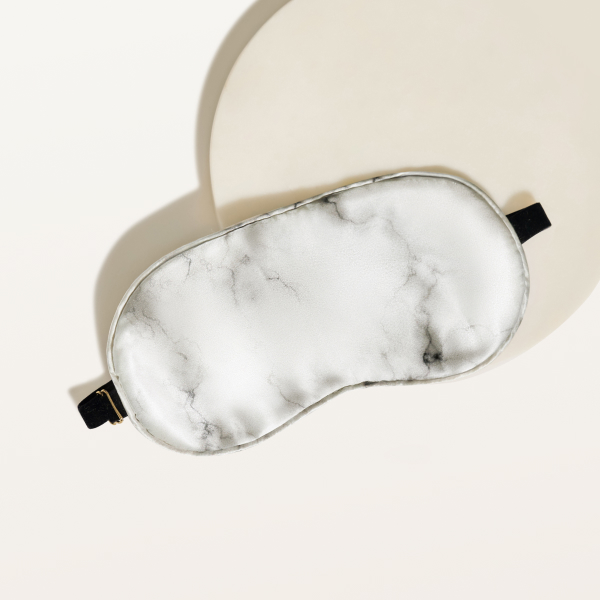 Шелковая маска для сна белый мрамор